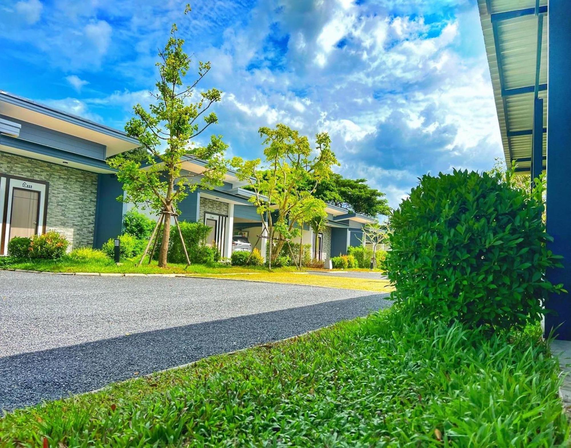 Blue Moon Boutique Resort Sichon Exterior photo